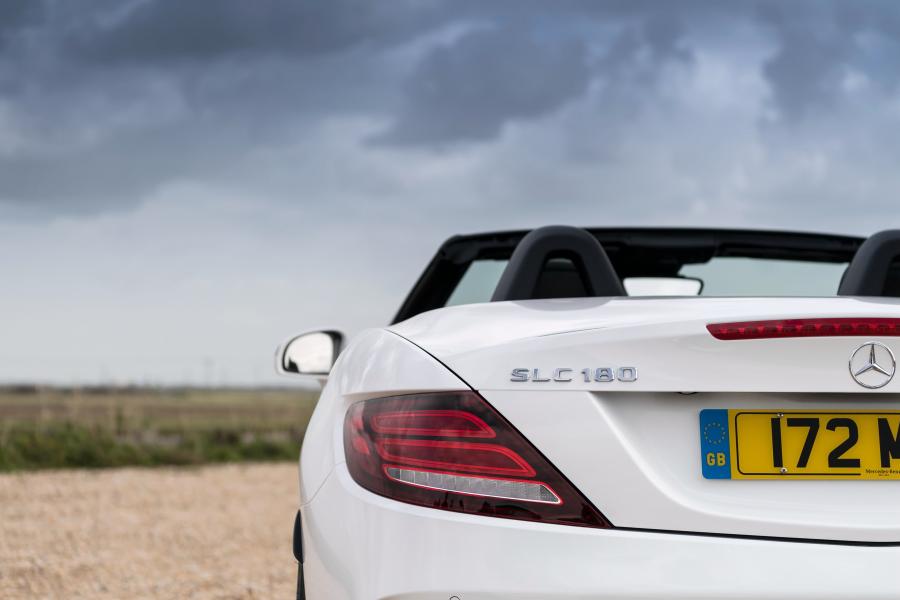 Детали экстерьера Mercedes-Benz SLC180 AMG Line (R172) 2016 года  (UK) (фото 14 из 40)